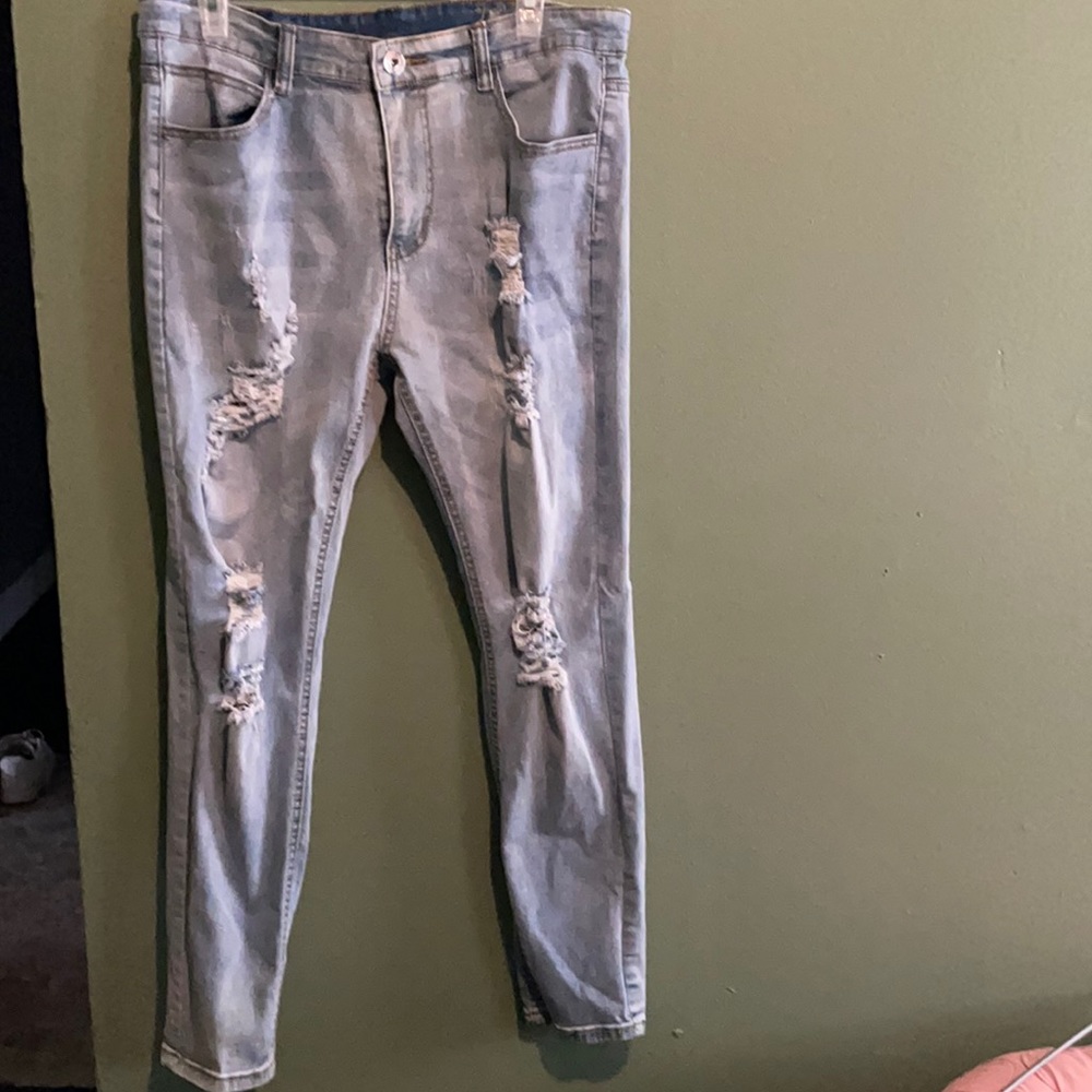 Ripped skinny blue jeans